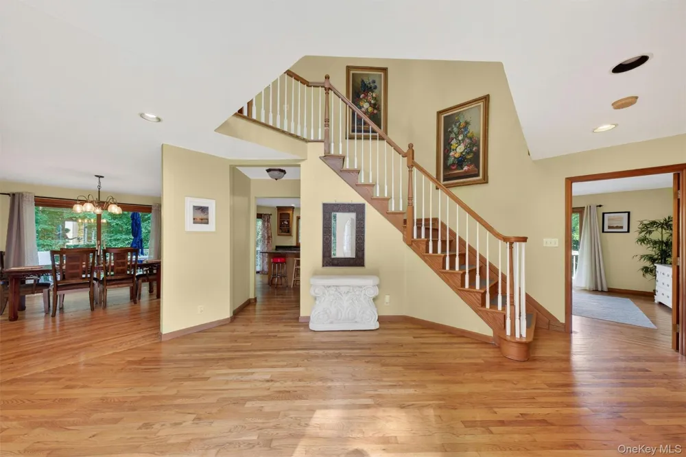 21 Huyler Drive Hyde Park, NY 12538