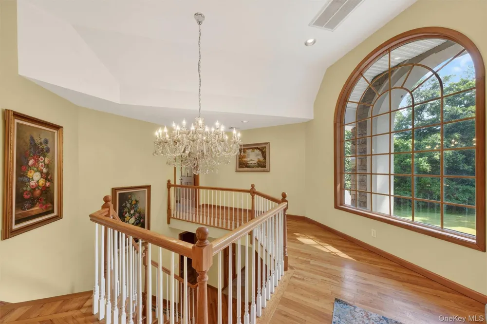 21 Huyler Drive Hyde Park, NY 12538
