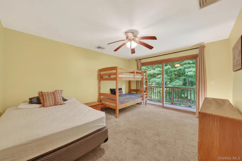 21 Huyler Drive Hyde Park, NY 12538
