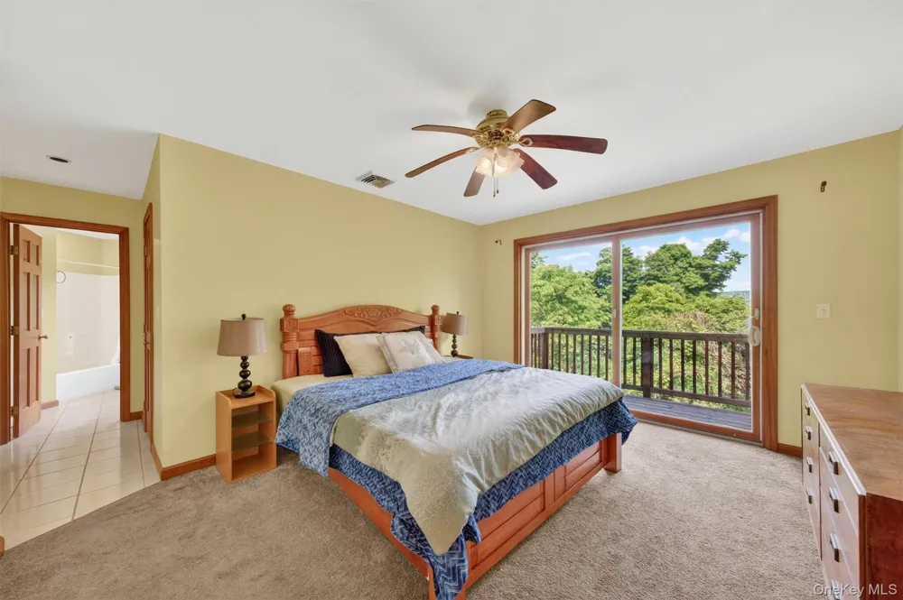 21 Huyler Drive Hyde Park, NY 12538