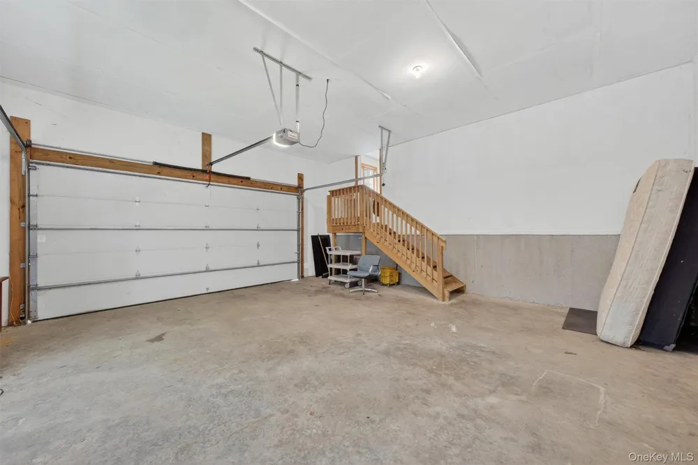 21 Huyler Drive Hyde Park, NY 12538