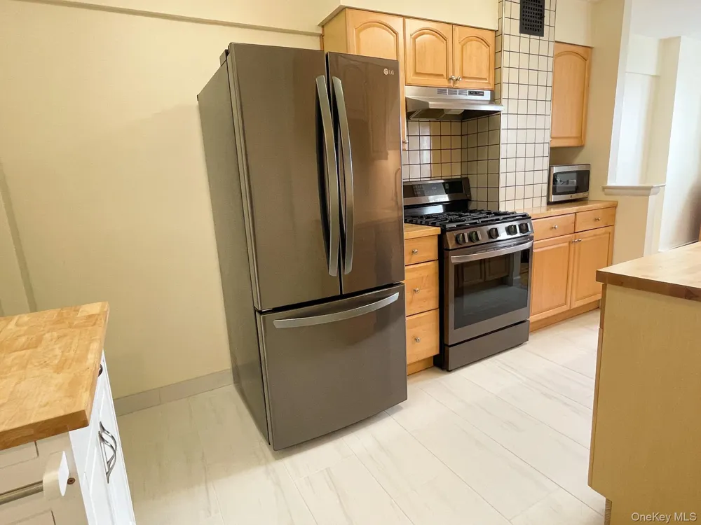 15105 Cross Island Parkway #2C Whitestone, NY 11357