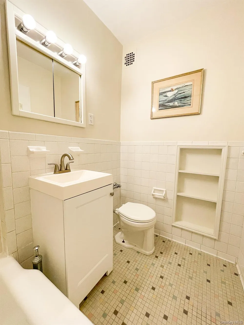 15105 Cross Island Parkway #2C Whitestone, NY 11357