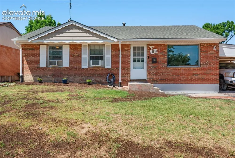69 Hanson Lane Pueblo, CO 81001