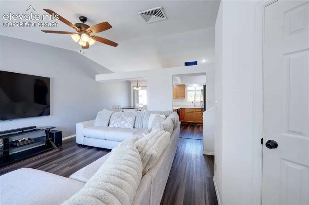 299 S Falcon Drive Pueblo, CO 81007