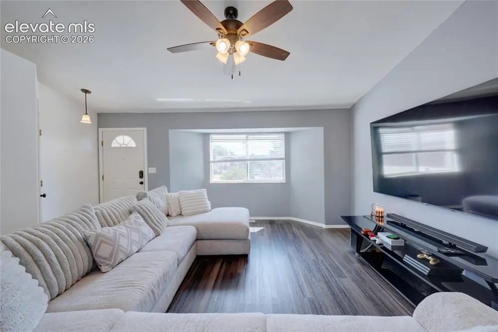 299 S Falcon Drive Pueblo, CO 81007