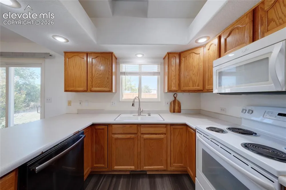 299 S Falcon Drive Pueblo, CO 81007