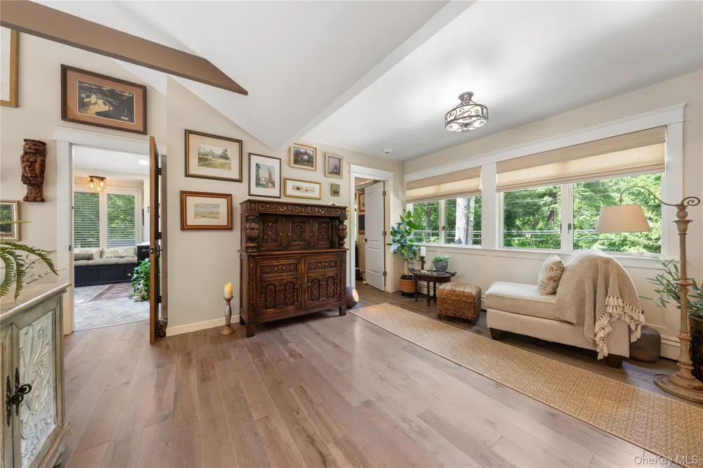 337 Side Road Wading River, NY 11792