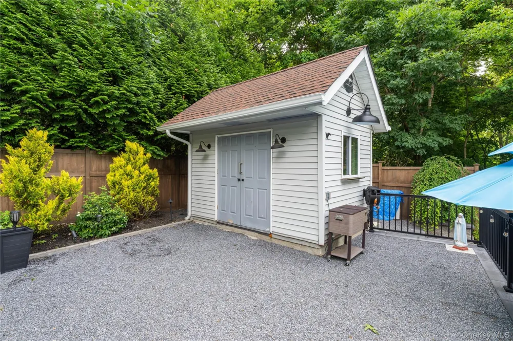 337 Side Road Wading River, NY 11792
