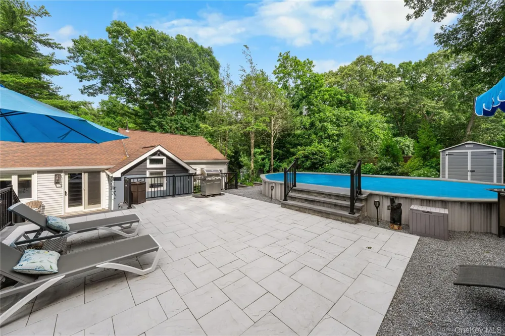 337 Side Road Wading River, NY 11792
