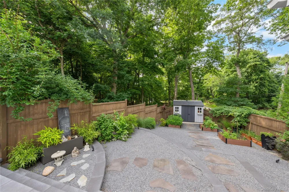 337 Side Road Wading River, NY 11792