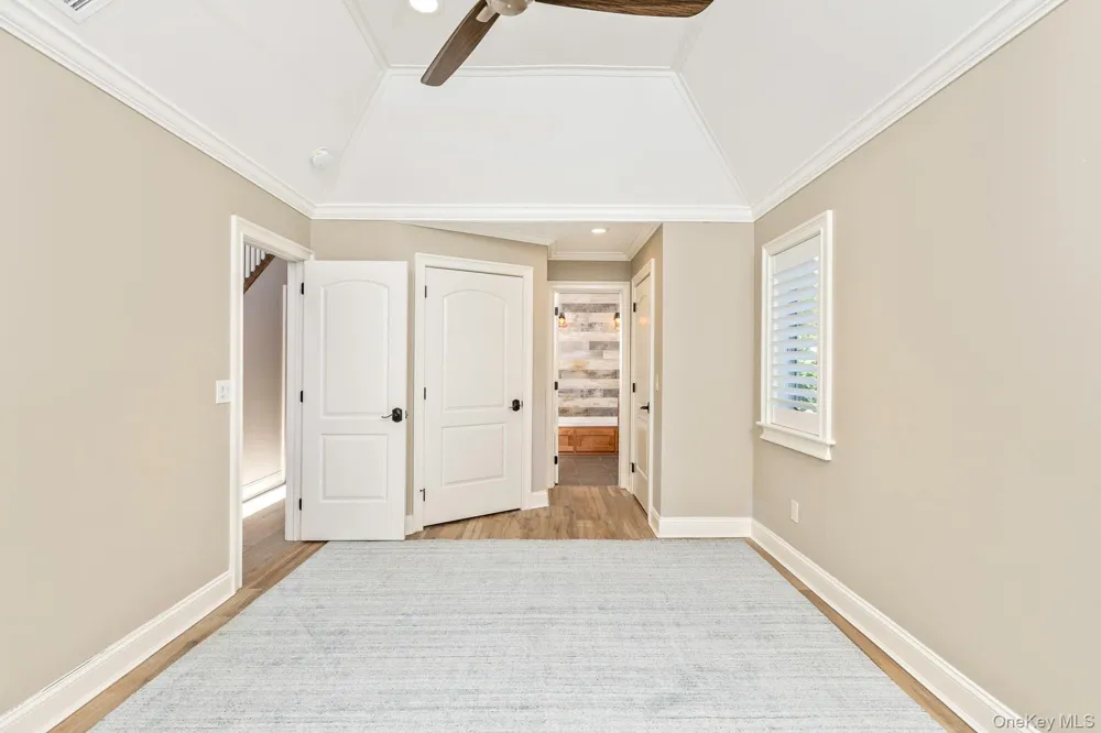 4004 The Fairway Baiting Hollow, NY 11933