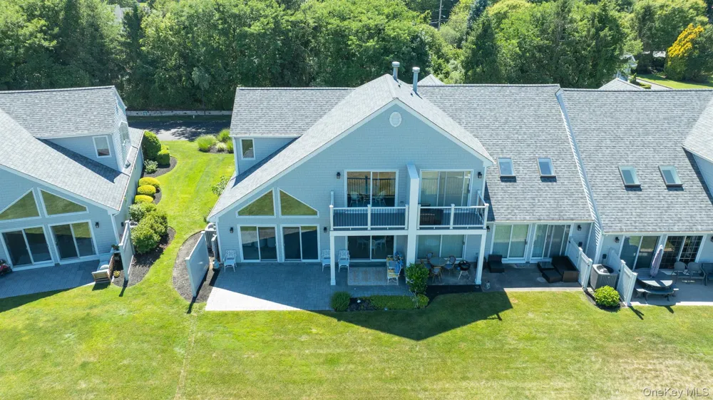 4004 The Fairway Baiting Hollow, NY 11933