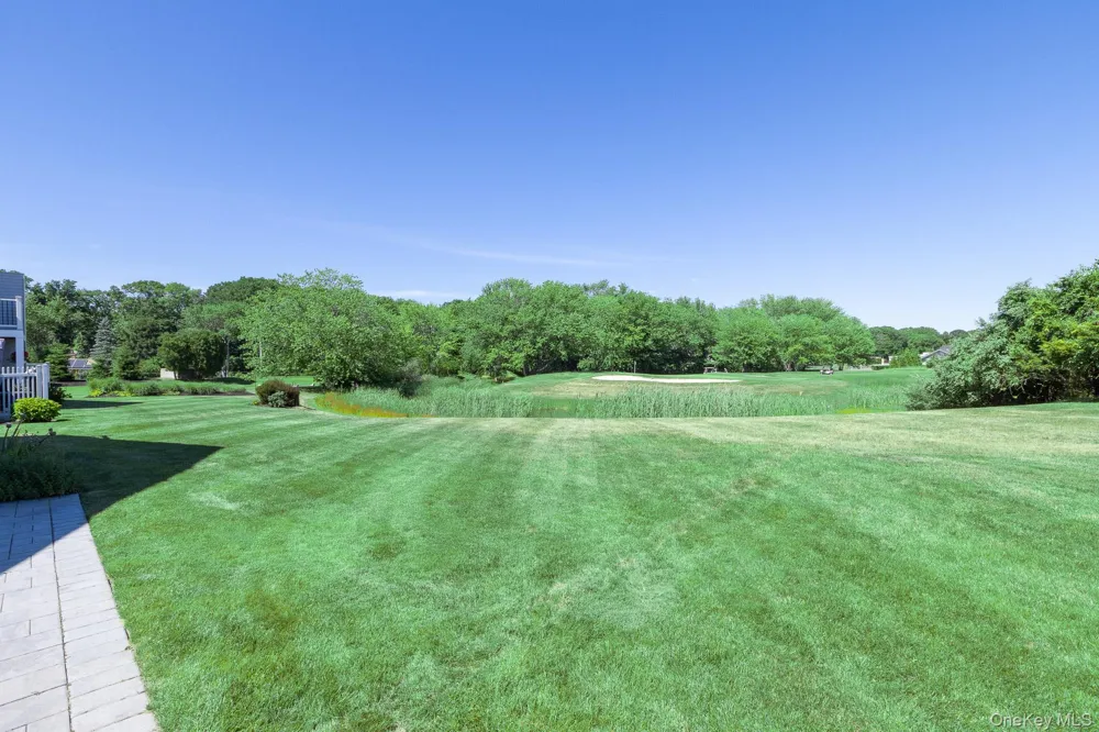 4004 The Fairway Baiting Hollow, NY 11933