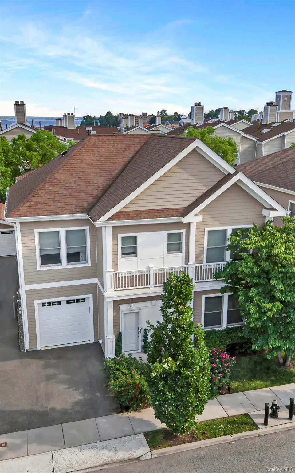 51 Island Point #51 Bronx, NY 10464