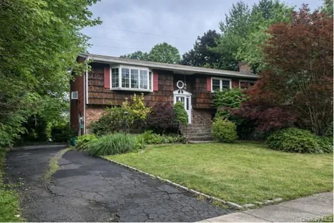 106 Rockland Lane