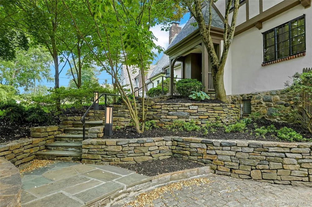 14 Withington Road Scarsdale, NY 10583