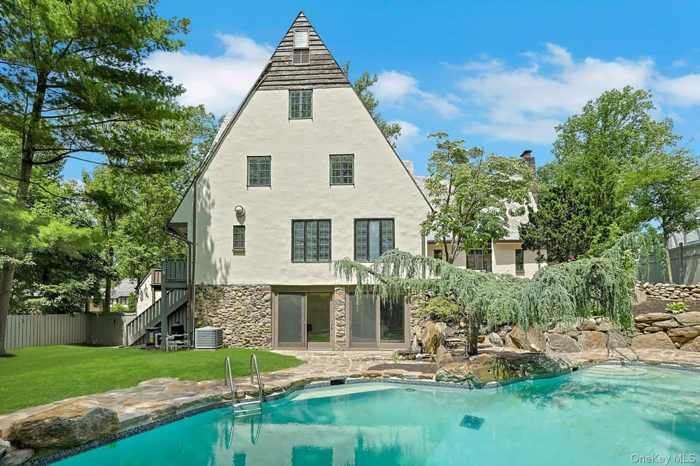 14 Withington Road Scarsdale, NY 10583