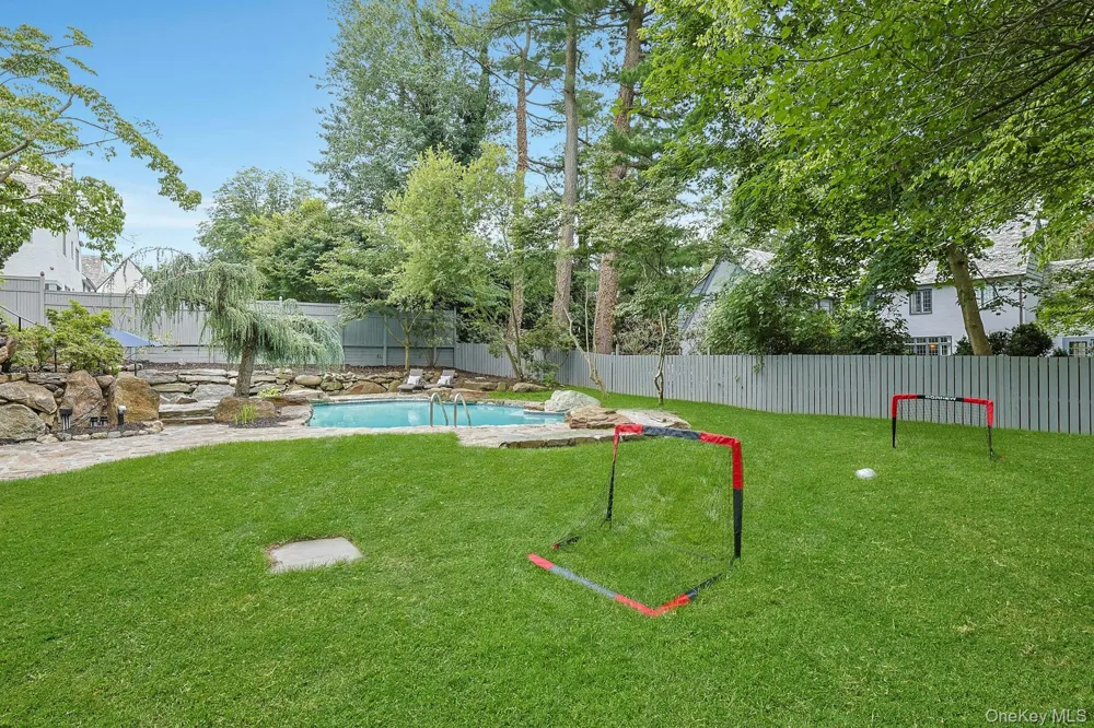14 Withington Road Scarsdale, NY 10583
