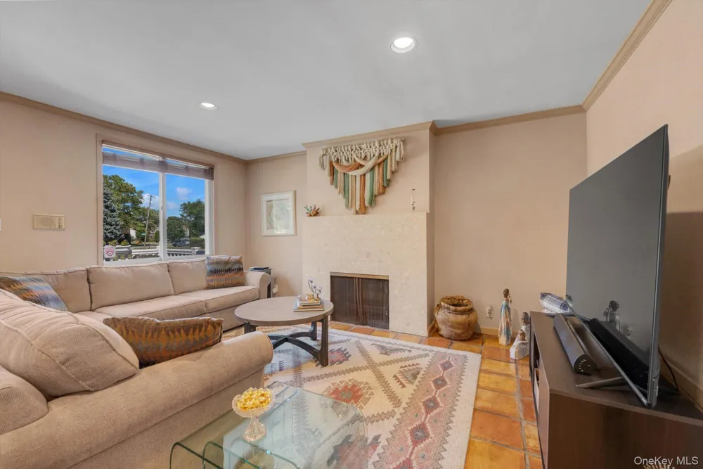 16 Walnut Road East Rockaway, NY 11518