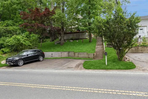 127 Hallock Landing Road