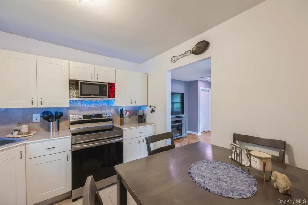 127 Hallock Landing Road Rocky Point, NY 11778