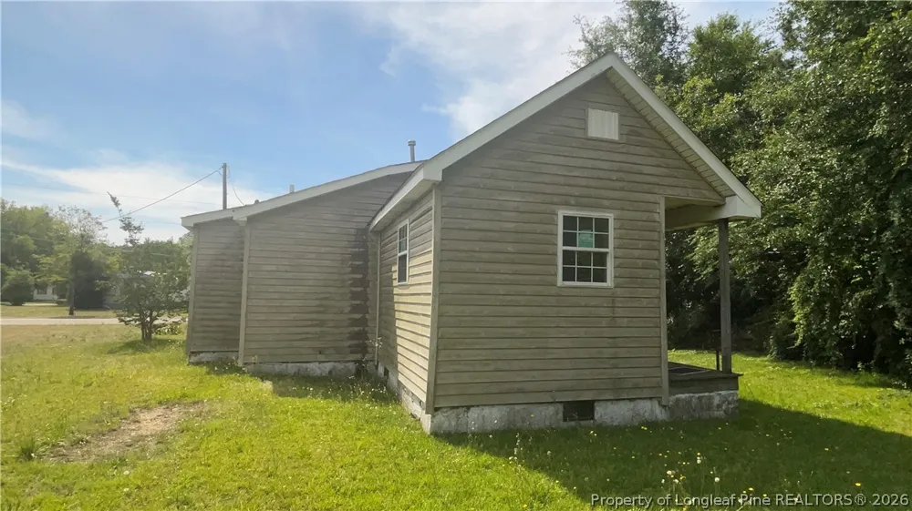 7441 3rd Street Wade, NC 28395