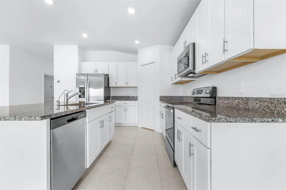 4312 FABULOUS FINCH LANE Bartow, FL 33830