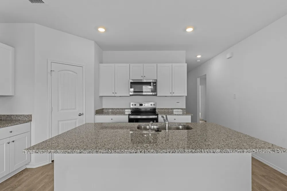 323 Boatman Cove Seguin, TX 78155