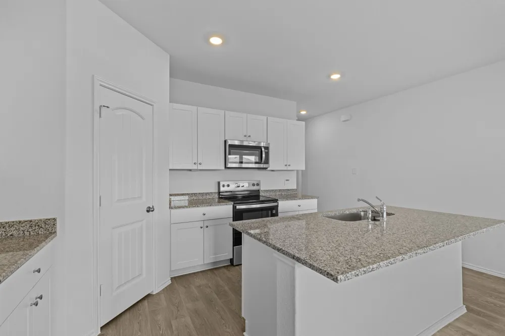 323 Boatman Cove Seguin, TX 78155