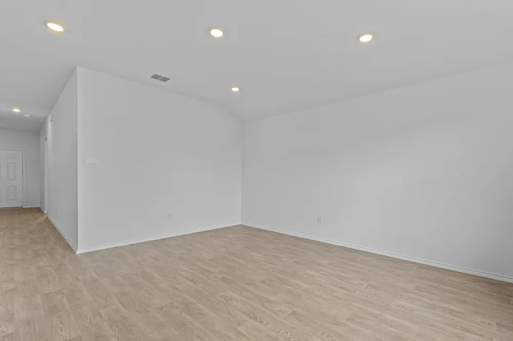 323 Boatman Cove Seguin, TX 78155
