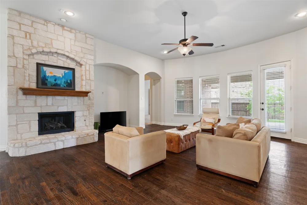 285 Talbot Lane Sunnyvale, TX 75182