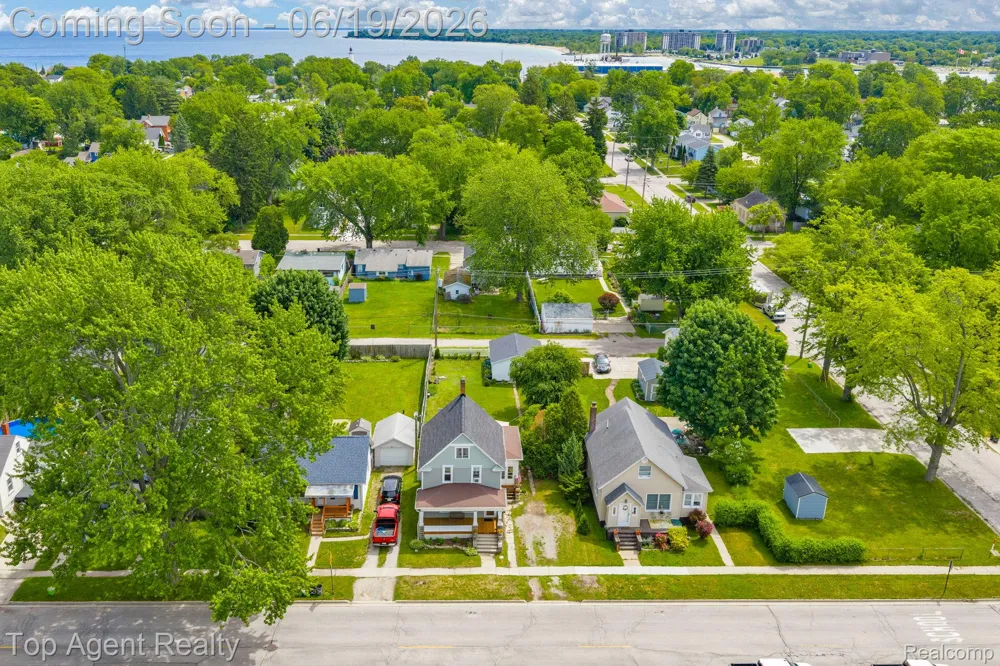 2714 Stone Street Port Huron City, MI 48060