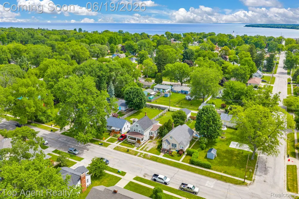 2714 Stone Street Port Huron City, MI 48060