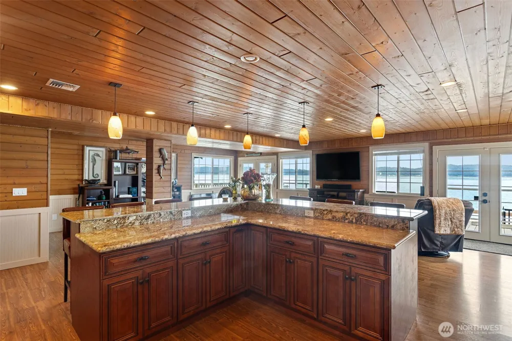 8116 Naketa Beach Walk Mukilteo, WA 98275