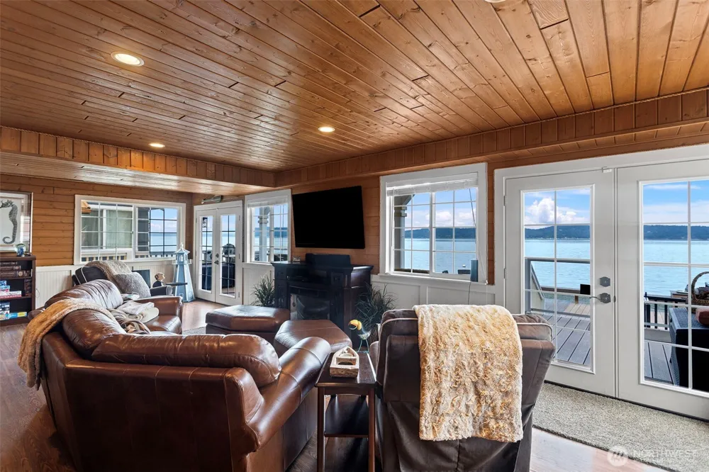 8116 Naketa Beach Walk Mukilteo, WA 98275