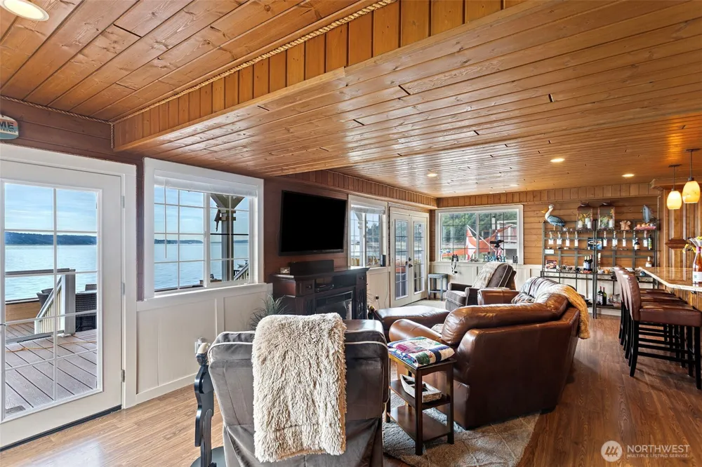 8116 Naketa Beach Walk Mukilteo, WA 98275