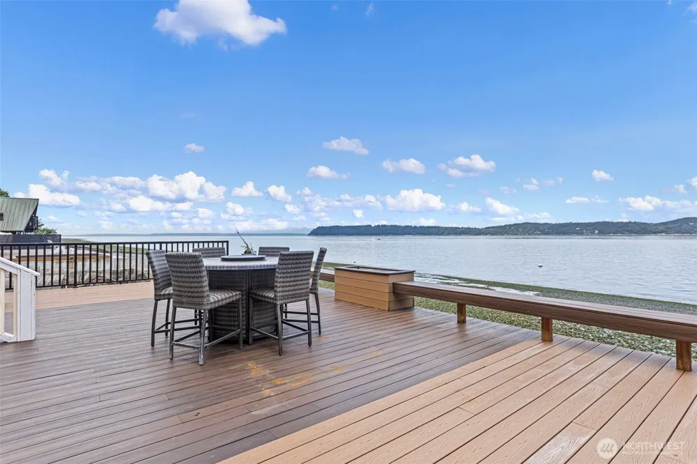 8116 Naketa Beach Walk Mukilteo, WA 98275