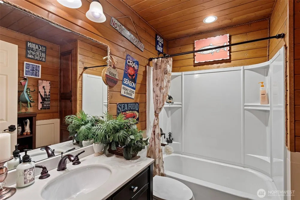 8116 Naketa Beach Walk Mukilteo, WA 98275