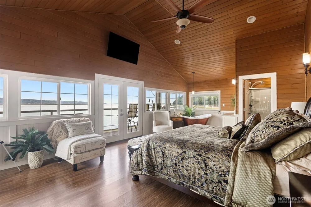 8116 Naketa Beach Walk Mukilteo, WA 98275