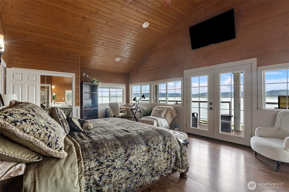 8116 Naketa Beach Walk Mukilteo, WA 98275