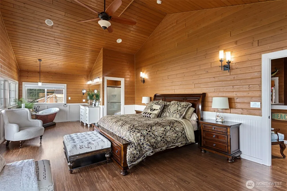 8116 Naketa Beach Walk Mukilteo, WA 98275