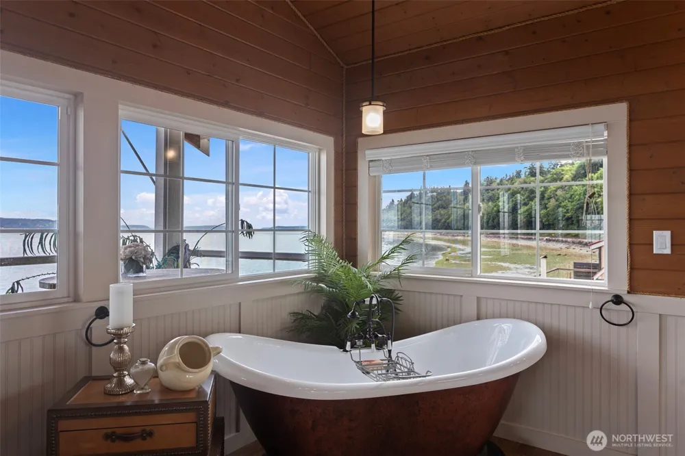 8116 Naketa Beach Walk Mukilteo, WA 98275