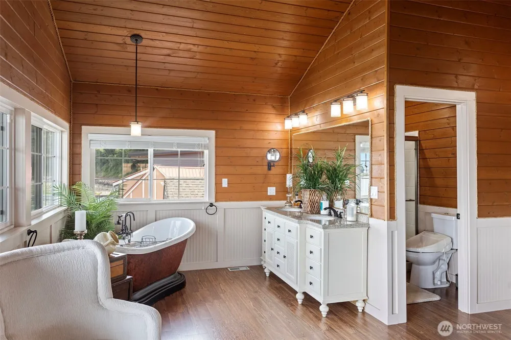8116 Naketa Beach Walk Mukilteo, WA 98275