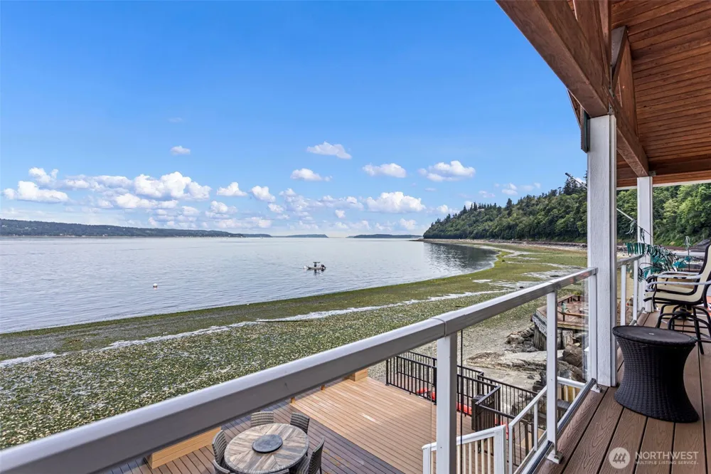 8116 Naketa Beach Walk Mukilteo, WA 98275