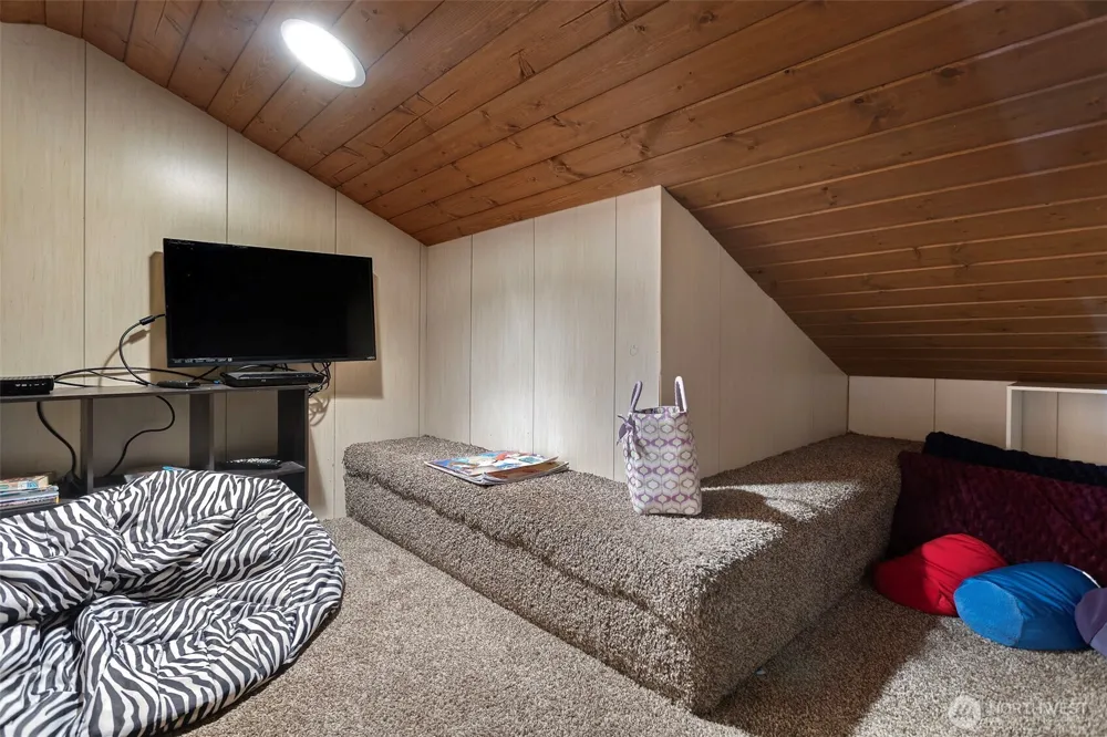 8116 Naketa Beach Walk Mukilteo, WA 98275