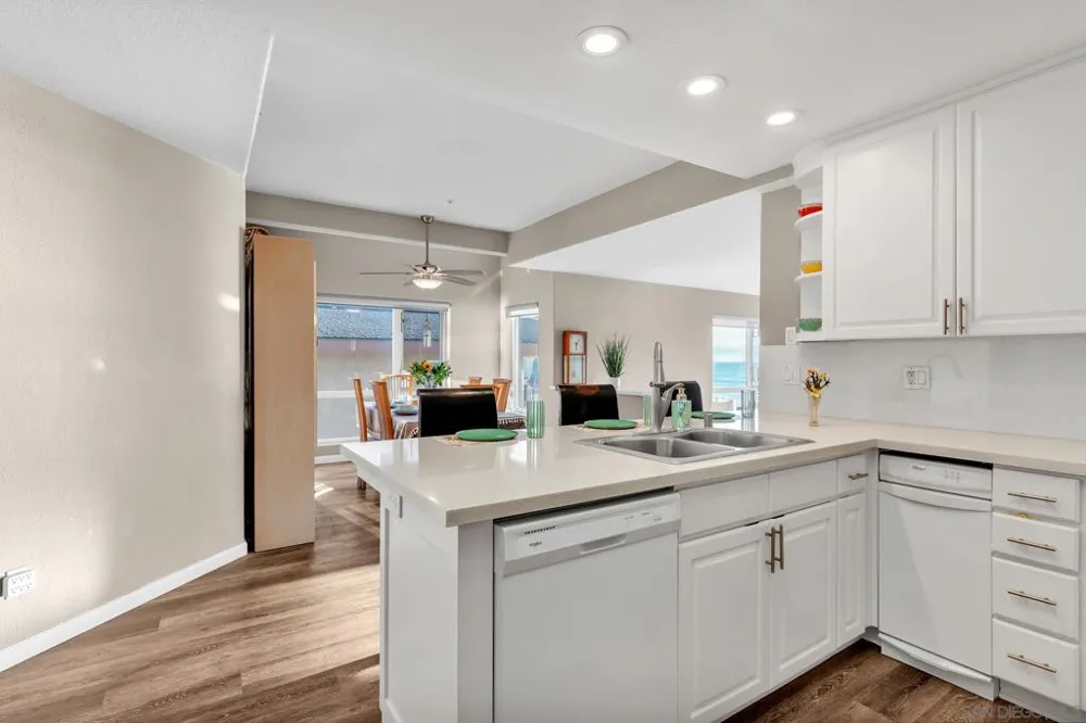 1362 Seacoast Dr #F Imperial Beach, CA 91932