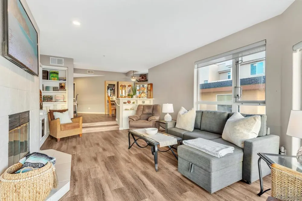 1362 Seacoast Dr #F Imperial Beach, CA 91932