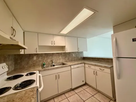 323 Gulfstream Road