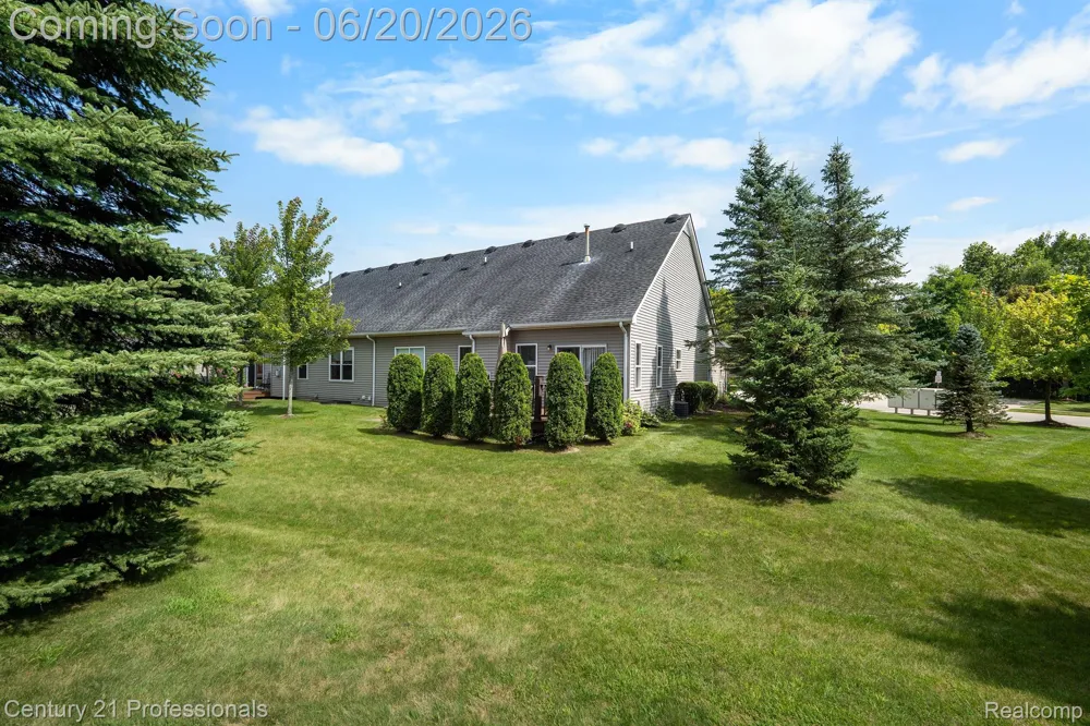 3305 Grove Lane Auburn Hills City, MI 48326